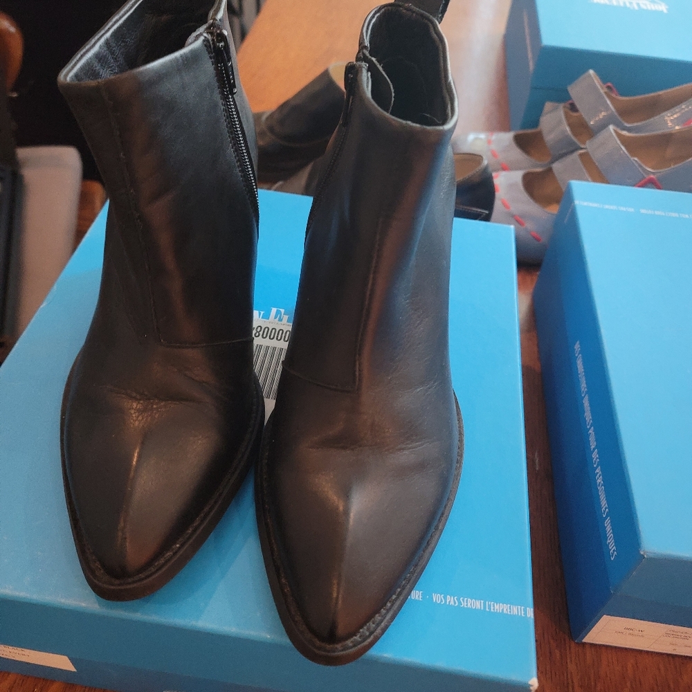 John Fluevog Room 406 (9)